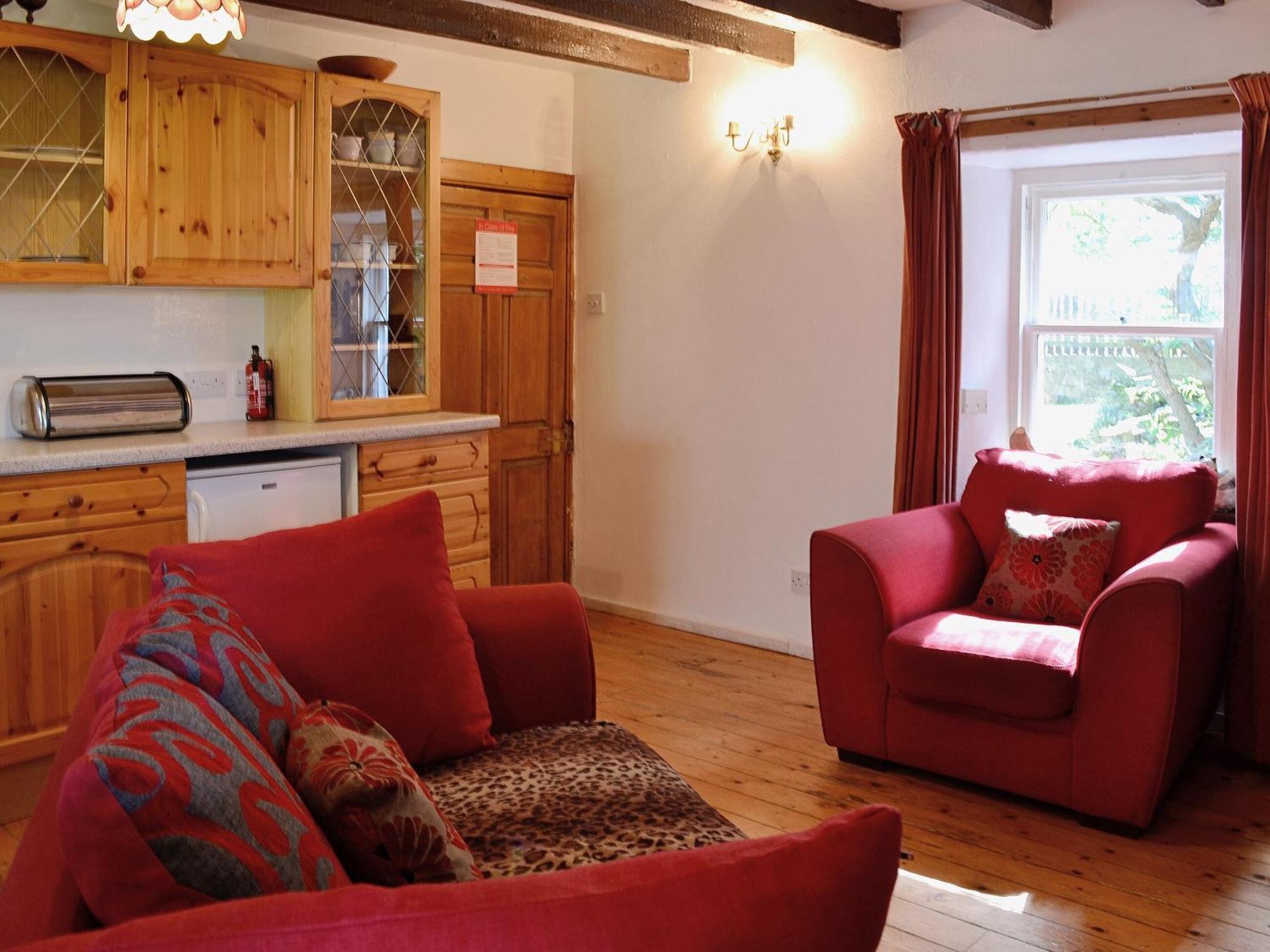The Cottage Saint Cyrus Bagian luar foto